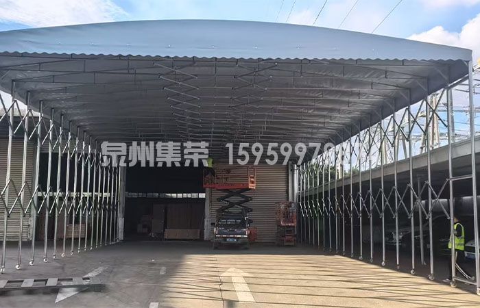 泉州集荣厂区手动推拉伸缩防雨棚