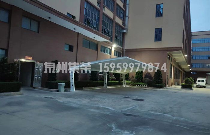 ：工厂汽车遮阳棚整体效果